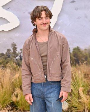 Westwood, CA USA - 11 Temmuz 2024: Benson Boone Twisters filminin galasına katıldı.