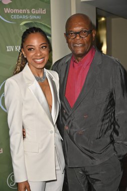 Beverly Hills, CA USA - 1 Mayıs 2025: Nischelle Turner, Samuel L Jackson Kadınlar Birliği Cedars Sinai Bahar Yemeği 'ne katıldı