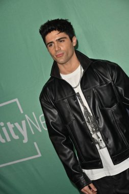 Batı Hollywood, CA USA - 1 Mayıs 2025: İsim Reality Networks Fırlatma Partisi 'ne katıldı