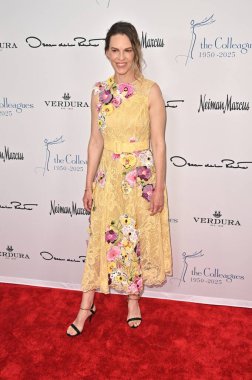 Beverly Hills, CA USA - 8 Mayıs 2025: Hilary Swank Meslektaşları Yıllık Bahar Yemeği ve Oscar de la Renta Moda Gösterisi 'ne katıldı
