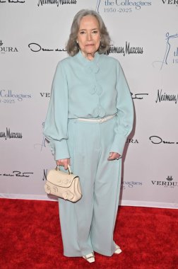 Beverly Hills, CA USA - 8 Mayıs 2025: Kathy Bates Yıllık Üniversite Bahar Yemeği ve Oscar de la Renta Moda Gösterisi 'ne katıldı