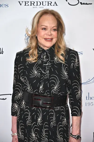 Beverly Hills, CA USA - 8 Mayıs 2025: Candy Spelling Meslektaşları Yıllık Bahar Yemeğine ve Oscar de la Renta Moda Gösterisine Katılıyor