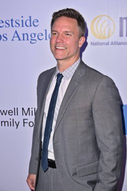 Beverly Hills, CA USA - 8 Mayıs 2025: Scott Porter 2025 NAMI Akıl Sağlığı Galasına katıldı