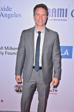 Beverly Hills, CA USA - 8 Mayıs 2025: Scott Porter 2025 NAMI Akıl Sağlığı Galasına katıldı