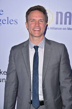 Beverly Hills, CA USA - 8 Mayıs 2025: Scott Porter 2025 NAMI Akıl Sağlığı Galasına katıldı