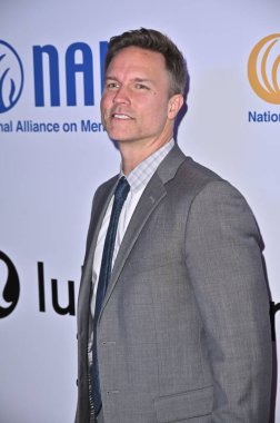 Beverly Hills, CA USA - 8 Mayıs 2025: Scott Porter 2025 NAMI Akıl Sağlığı Galasına katıldı