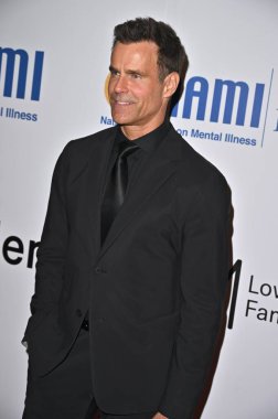 Beverly Hills, CA USA - 8 Mayıs 2025: Cameron Mathison 2025 NAMI Akıl Sağlığı Galasına katıldı