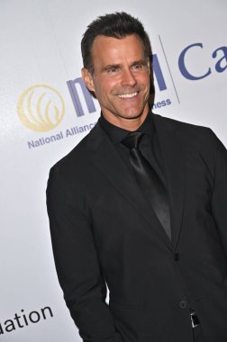 Beverly Hills, CA USA - 8 Mayıs 2025: Cameron Mathison 2025 NAMI Akıl Sağlığı Galasına katıldı