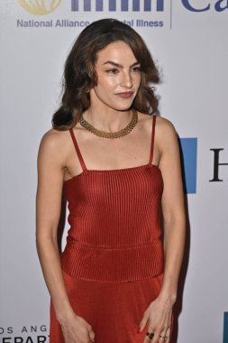 Beverly Hills, CA USA - 8 Mayıs 2025: Kayla Compton 2025 NAMI Akıl Sağlığı Galasına katıldı