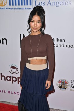 Beverly Hills, CA USA - 8 Mayıs 2025: Jhene Aiko 2025 NAMI Akıl Sağlığı Galasına katıldı