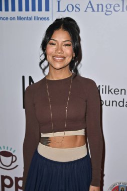 Beverly Hills, CA USA - 8 Mayıs 2025: Jhene Aiko 2025 NAMI Akıl Sağlığı Galasına katıldı