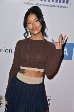 Beverly Hills, CA USA - 8 Mayıs 2025: Jhene Aiko 2025 NAMI Akıl Sağlığı Galasına katıldı