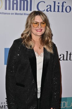 Beverly Hills, CA USA - 8 Mayıs 2025: Madchen Amick 2025 NAMI Akıl Sağlığı Galasına katıldı