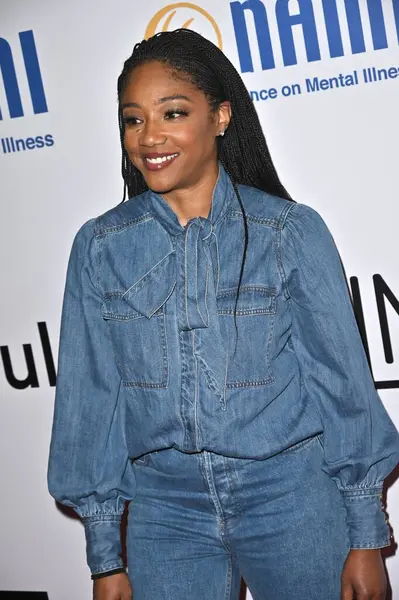 Beverly Hills, CA USA - 8 Mayıs 2025: Tiffany Haddish 2025 NAMI Akıl Sağlığı Galasına katıldı