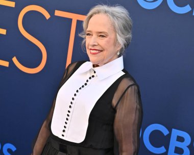 Hollywood, CA USA - 7 Mayıs 2025 Kathy Bates CBS Festivali 'ne katıldı