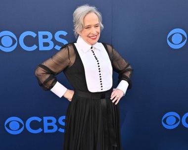Hollywood, CA USA - 7 Mayıs 2025 Kathy Bates CBS Festivali 'ne katıldı