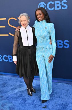 Hollywood, CA USA - 7 Mayıs 2025: Kathy Bates, Skye P Marshall CBS Festivali 2025 'e katıldı