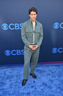 Hollywood, CA USA - 7 Mayıs 2025: Asher Grodman CBS Festivali 2025 'e katıldı