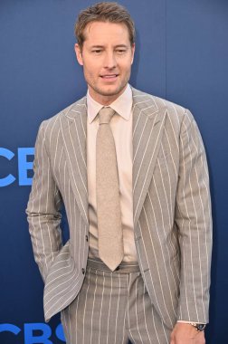 Hollywood, CA USA - 7 Mayıs 2025 Justin Hartley CBS Festivali 2025 'e katıldı