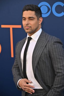 Hollywood, CA USA - 7 Mayıs 2025: Wilmer Valderrama CBS Festivali 2025 'e katıldı