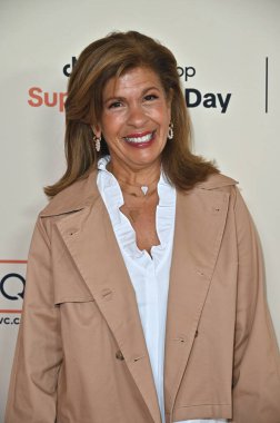 Santa Monica, CA USA - 14 Mayıs 2025: Hoda Kotb QVC TikTok Shop Super Brand Day 'e katıldı