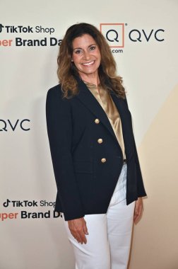 Santa Monica, CA USA - 14 Mayıs 2025: Stacy Bowe QVC TikTok Shop Super Brand Day 'e katıldı