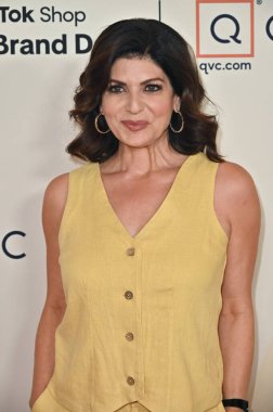 Santa Monica, CA USA - 14 Mayıs 2025: Tamsen Fadal QVCs TikTok Shop Super Brand Day 'e katıldı
