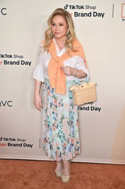 Santa Monica, CA USA - 14 Mayıs 2025: Kathy Hilton QVC 's TikTok Shop Super Brand Day' e katıldı
