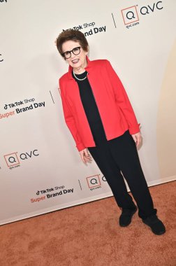 Santa Monica, CA USA - 14 Mayıs 2025: Billie Jean King QVC TikTok Shop Super Brand Day 'e katıldı
