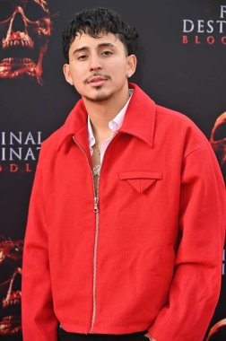 Hollywood, CA USA - 12 Mayıs 2025: Alex Guzman Final Destination Bloodlines 'ın galasına katıldı