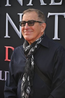 Hollywood, CA USA - 12 Mayıs 2025: Kenny Ortega Final Destination Bloodlines 'ın galasına katıldı