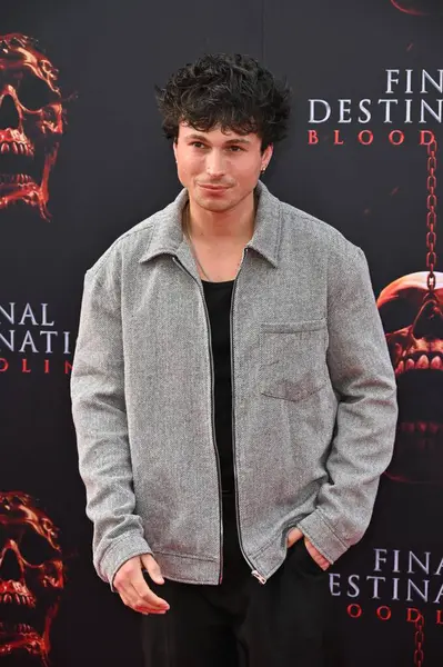 Hollywood, CA USA - 12 Mayıs 2025: Sean Schutt Son Durak Kan Hattının galasına katıldı