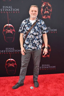 Hollywood, CA USA - 12 Mayıs 2025: Alex Zahara Son Durak Kan Hattının prömiyerine katıldı