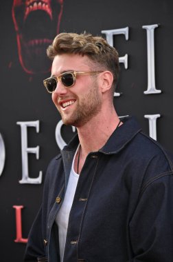 Hollywood, CA USA - 12 Mayıs 2025: Harry Jowsey Final Destination Bloodlines 'ın prömiyerine katıldı