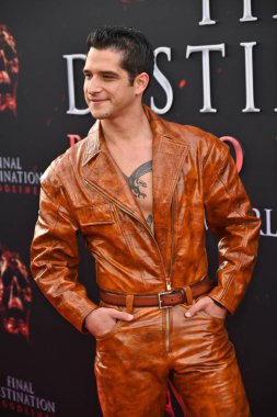 Hollywood, CA USA - 12 Mayıs 2025: Tyler Posey Son Durak Kan Çizgileri 'nin galasına katıldı