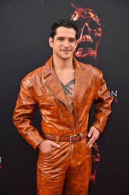 Hollywood, CA USA - 12 Mayıs 2025: Tyler Posey Son Durak Kan Çizgileri 'nin galasına katıldı
