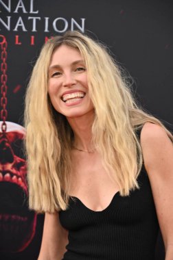 Hollywood, CA USA - 12 Mayıs 2025: Sarah Carter Final Destination Bloodlines 'ın galasına katıldı