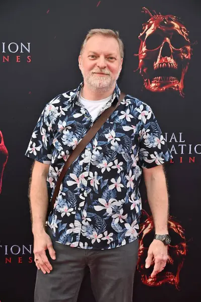 Hollywood, CA USA - 12 Mayıs 2025: Alex Zahara Son Durak Kan Hattının prömiyerine katıldı