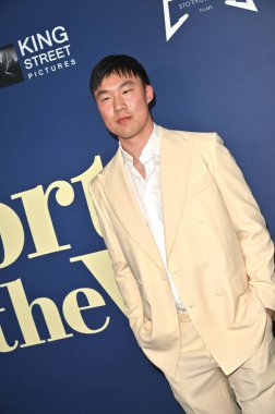 Batı Hollywood, CA USA - 23 Mayıs 2025: Vincent Xie Worth The Wait 'in gösterimine katıldı