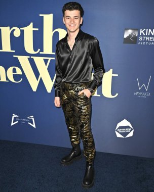 Batı Hollywood, CA USA - 23 Mayıs 2025: Alexander James Rodriguez Worth The Wait 'in gösterimine katıldı
