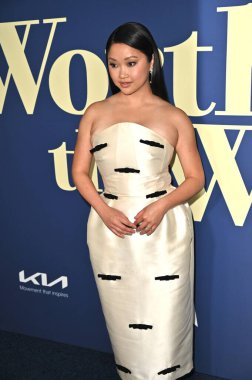 Batı Hollywood, CA USA - 23 Mayıs 2025: Lana Condor Worth The Wait 'in gösterimine katıldı
