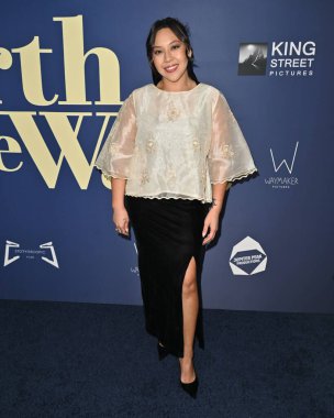 Batı Hollywood, CA USA - 23 Mayıs 2025: Gabbi Pascua Worth The Wait 'in gösterimine katıldı