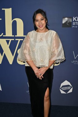 Batı Hollywood, CA USA - 23 Mayıs 2025: Gabbi Pascua Worth The Wait 'in gösterimine katıldı