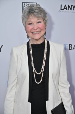 Los Angeles, CA USA - 5 Haziran 2025: Dee Wallace LANY Entertainments Summer Mixer 'a katıldı