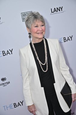 Los Angeles, CA USA - 5 Haziran 2025: Dee Wallace LANY Entertainments Summer Mixer 'a katıldı