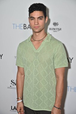 Los Angeles, CA USA - 5 Haziran 2025 Davi Santos LANY Entertainment Summer Mixer 'a katıldı