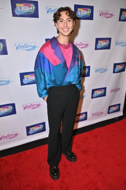 Burbank, CA USA - 7 Haziran 2025: Christopher Ho The Wedding Singer The Musical 'ın açılış gecesine katıldı