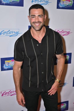 Burbank, CA USA - 7 Haziran 2025: Jesse Metcalfe The Wedding Singer 'ın açılış gecesine katıldı