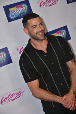 Burbank, CA USA - 7 Haziran 2025: Jesse Metcalfe The Wedding Singer 'ın açılış gecesine katıldı
