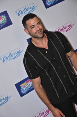Burbank, CA USA - 7 Haziran 2025: Jesse Metcalfe The Wedding Singer 'ın açılış gecesine katıldı